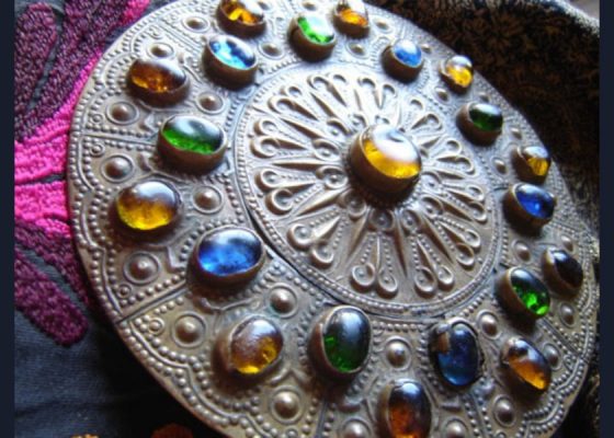 Turkmeński Guzik Płaszcza