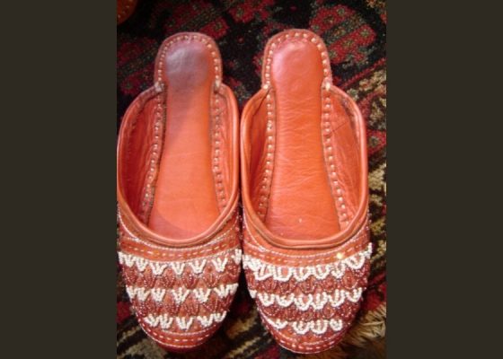 Pantofelki Skórzane z Pakistanu