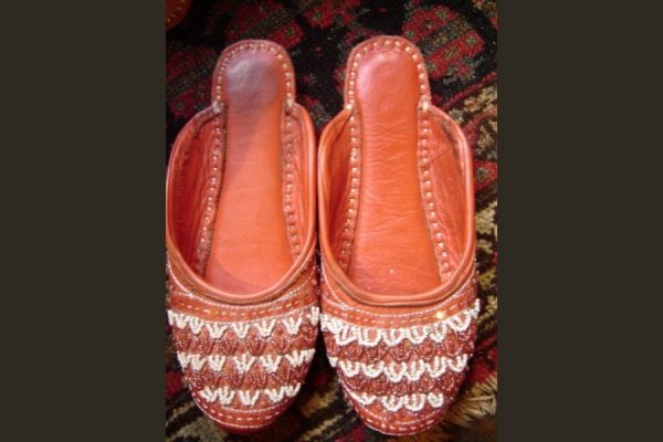 Pantofelki Skórzane z Pakistanu