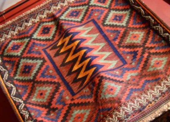 Kilim Sofre Afszar z połowy XX w.