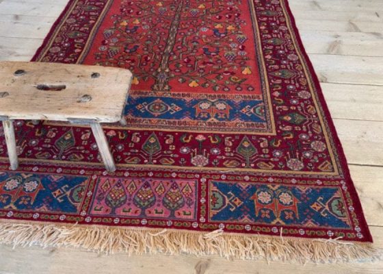 Kilim tkany i haftowany ręcznie