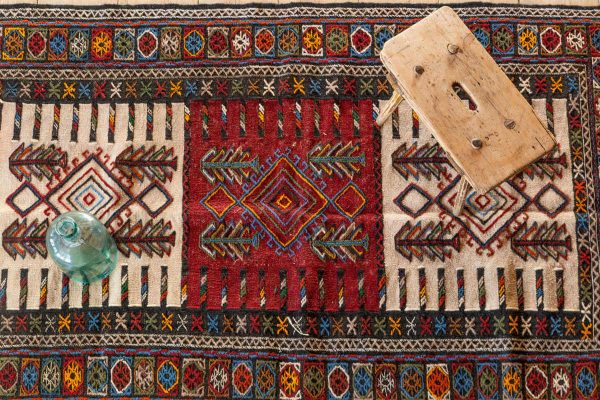 Galeria Persja: Kilim z Chorasanu, rękodzieło z Iranu, Styl vintage boho. Rękodzieło z Azji Centralnej.
