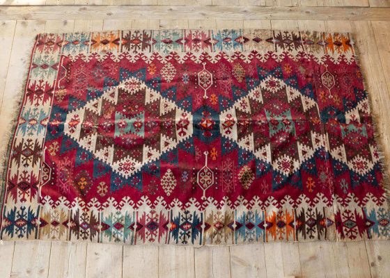 Galeria Persja: Kilim Karamani, rękodzieło z Turcji, Styl vintage boho. Rękodzieło z Azji Centralnej.