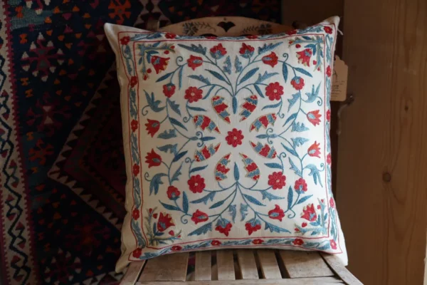 Poduszki Dekoracyjne z Uzbekistanu - Galeria Persja