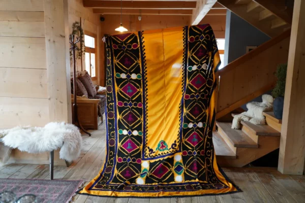 "Suzani" tadżyckie haftowane ręcznie - Galeria Persja