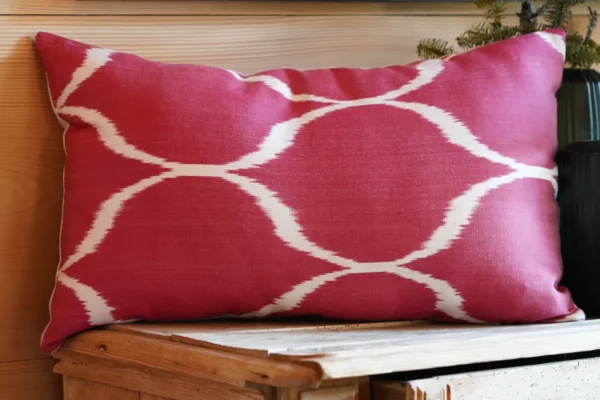 Dekoracyjna poducha "Ikatowa" z Uzbekistanu - Galeria Persja