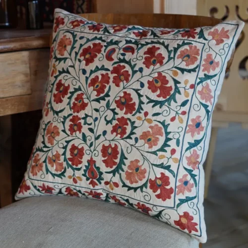 poduszka jedwab na jedwabiu, rękodzieło z Uzbekistanu - Galeria Persja rękodzieło z Azji Centralnej