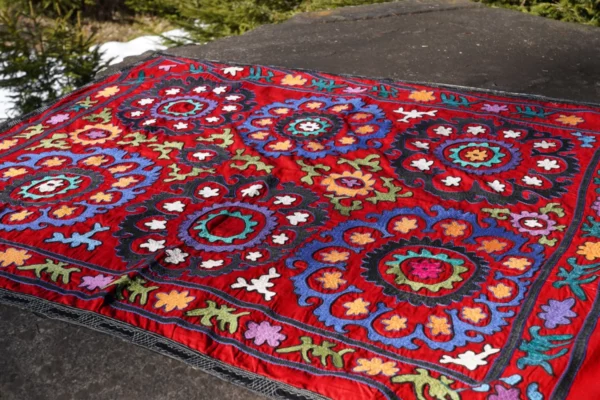 "Suzani" haftowane ręcznie, Turkmenistan - Galeria Persja