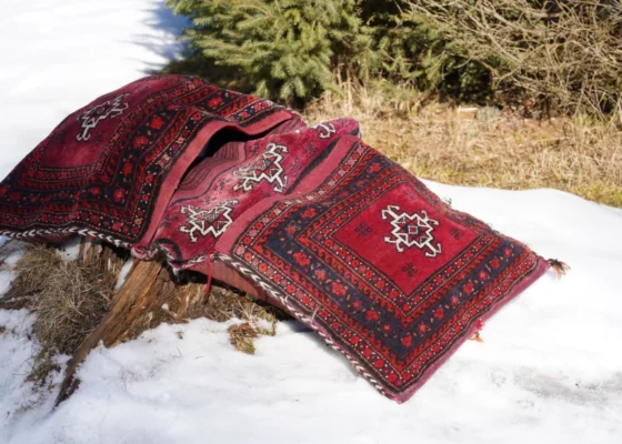 Beludżyjskie sakwy podróżne tkane ręcznie techniką dywanową i kilimową