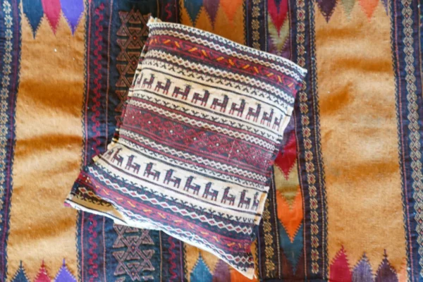 Kurdyjska poducha ręcznie tkana 45x40 cm | Chorasan Iran | vintage 60 lat